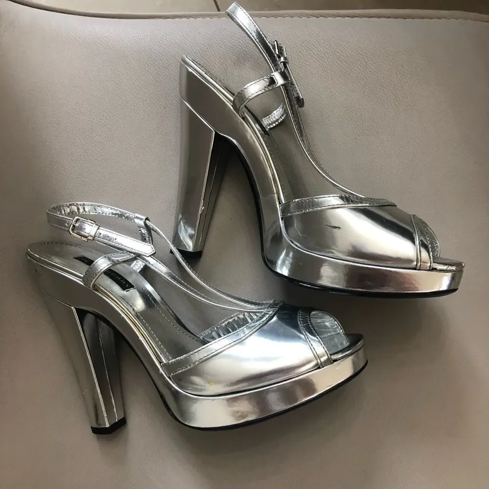 Burberry metallic  platform heels sandals 10.5 - Picture 3 of 8